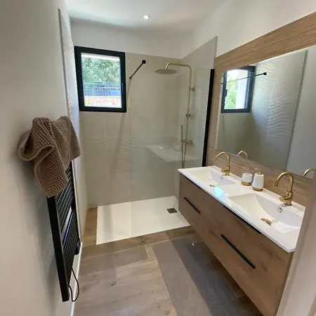 Βίλα & Casa Sadrea Lecci