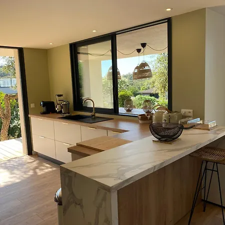 Βίλα & Casa Sadrea *