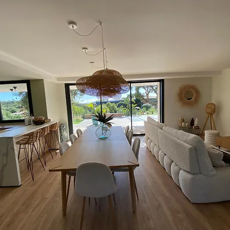 Βίλα & Casa Sadrea