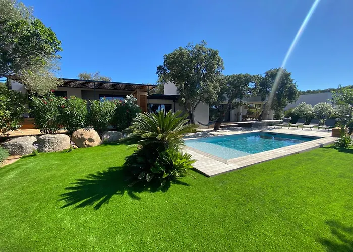 Sadrea Villa *