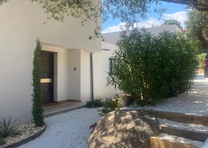 Villa & Casa Sadrea Lecci